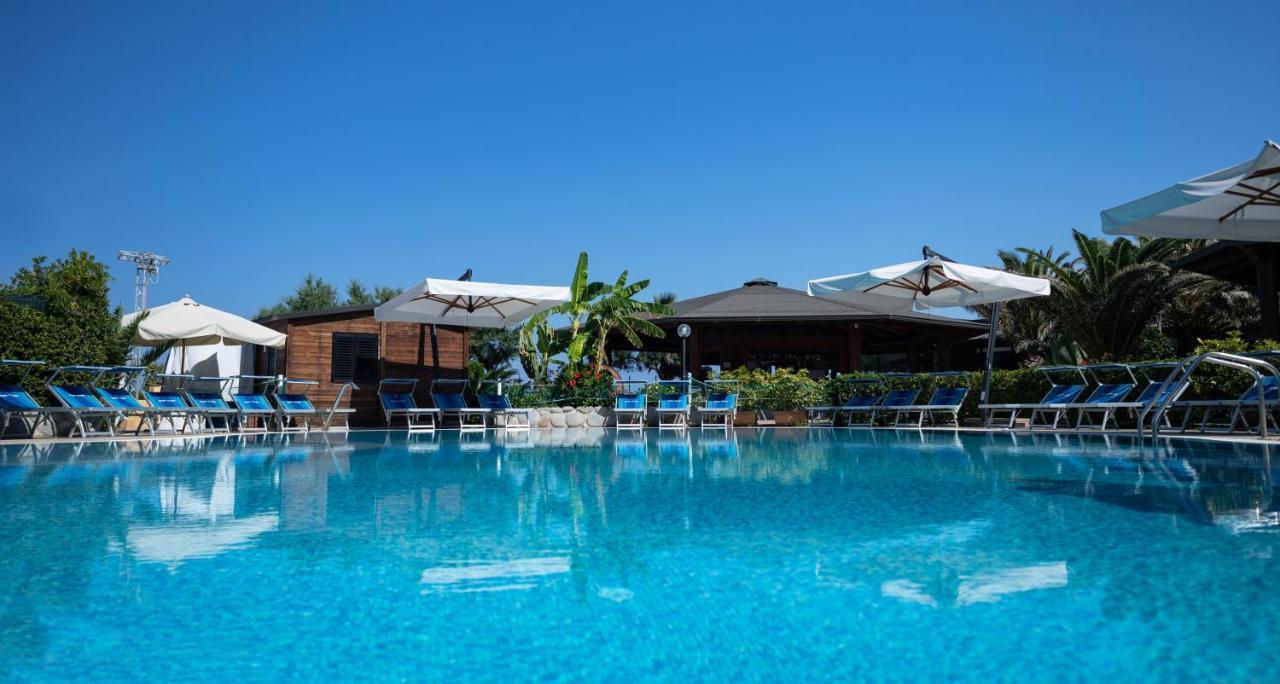 Hotel Residence Riviera Calabra Zambrone Exterior photo