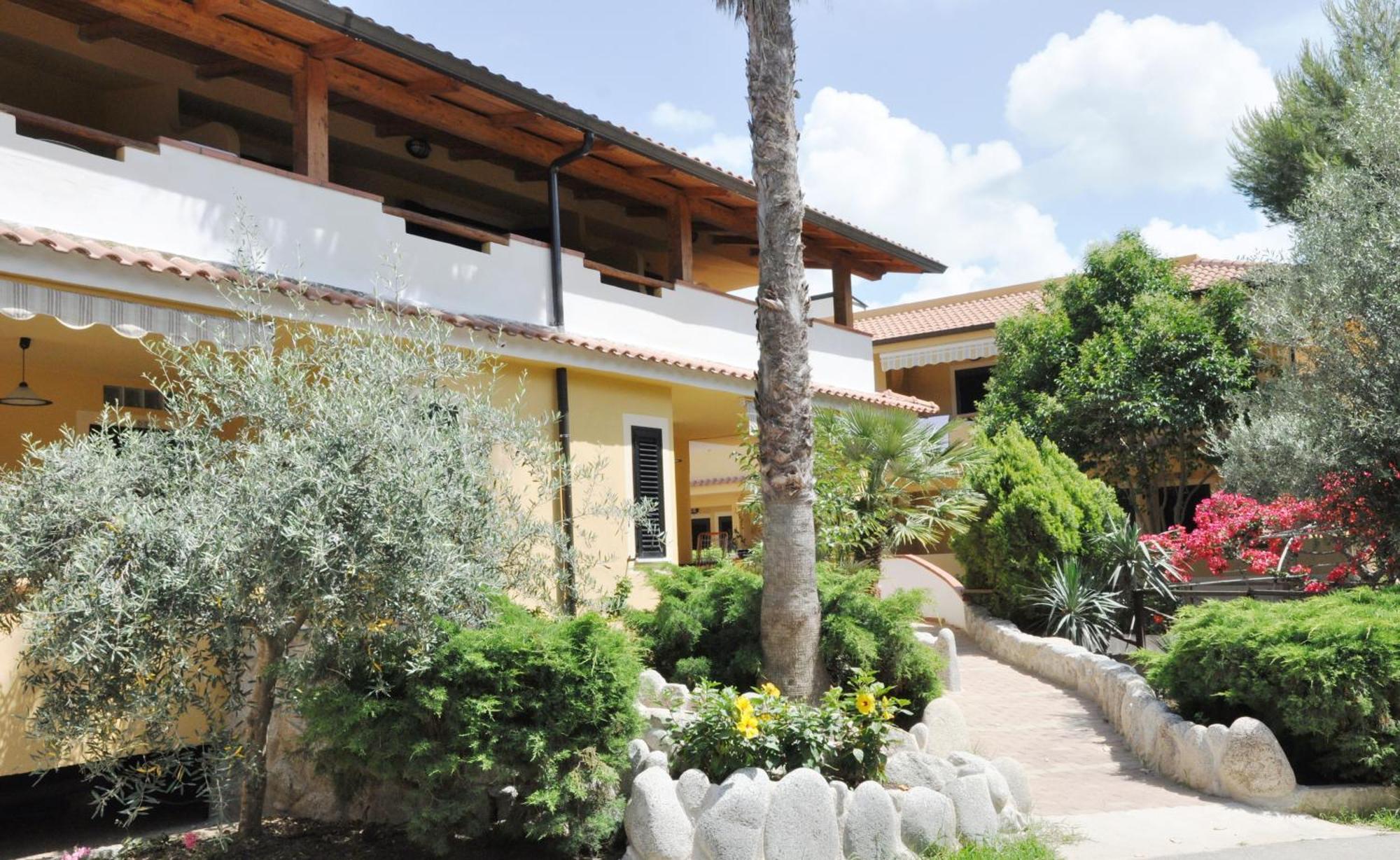 Hotel Residence Riviera Calabra Zambrone Exterior photo