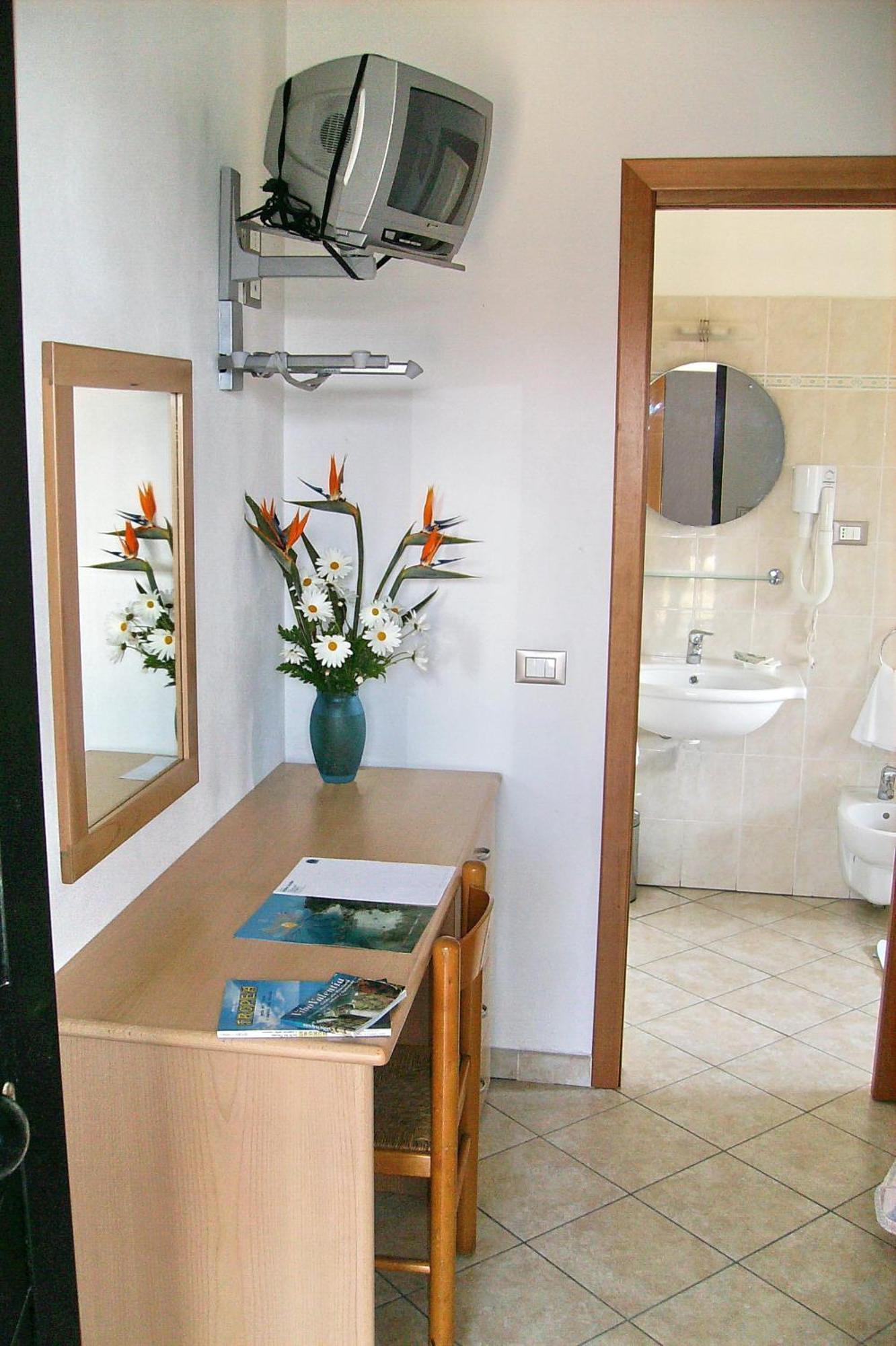 Hotel Residence Riviera Calabra Zambrone Room photo