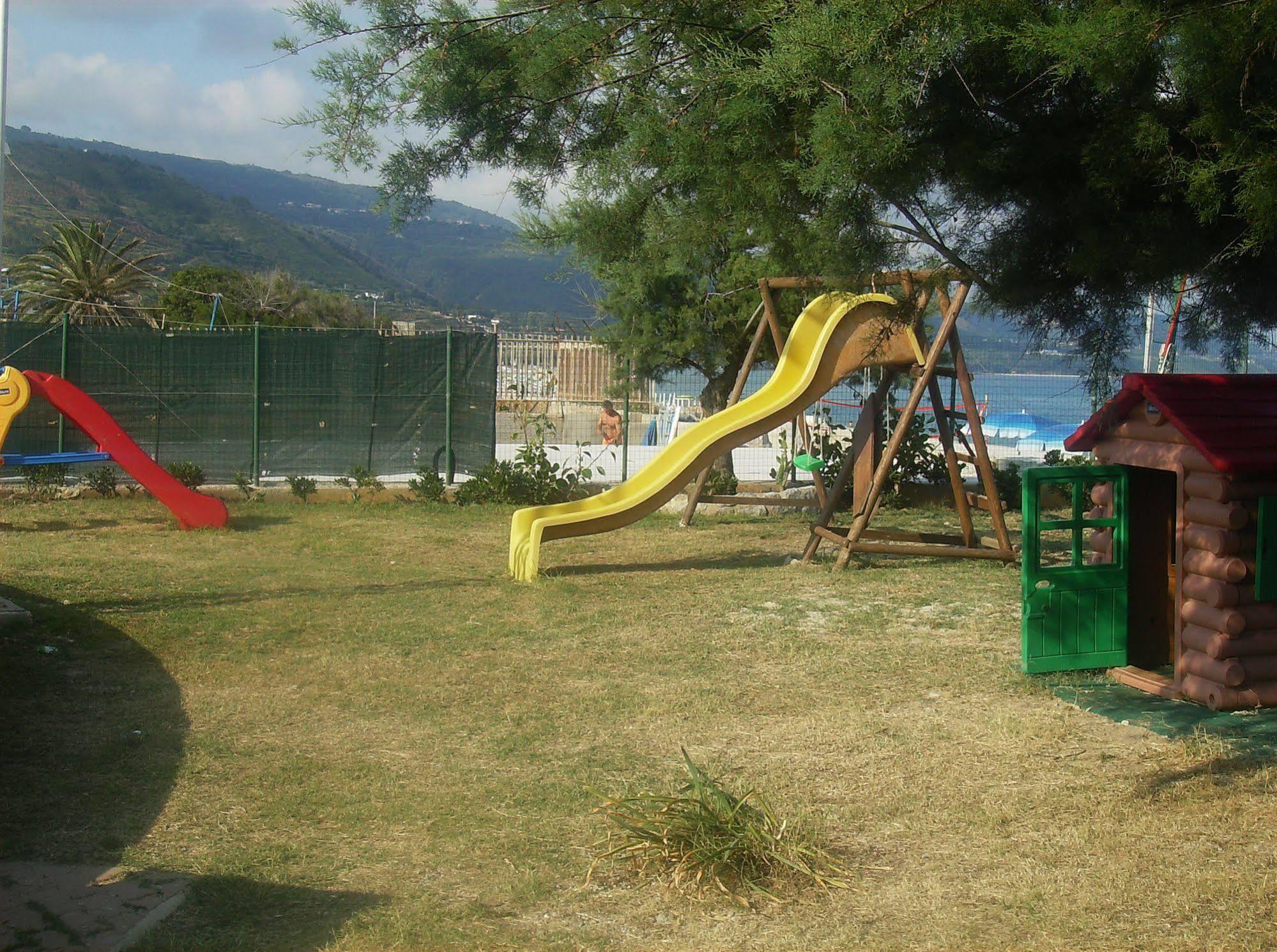Hotel Residence Riviera Calabra Zambrone Exterior photo
