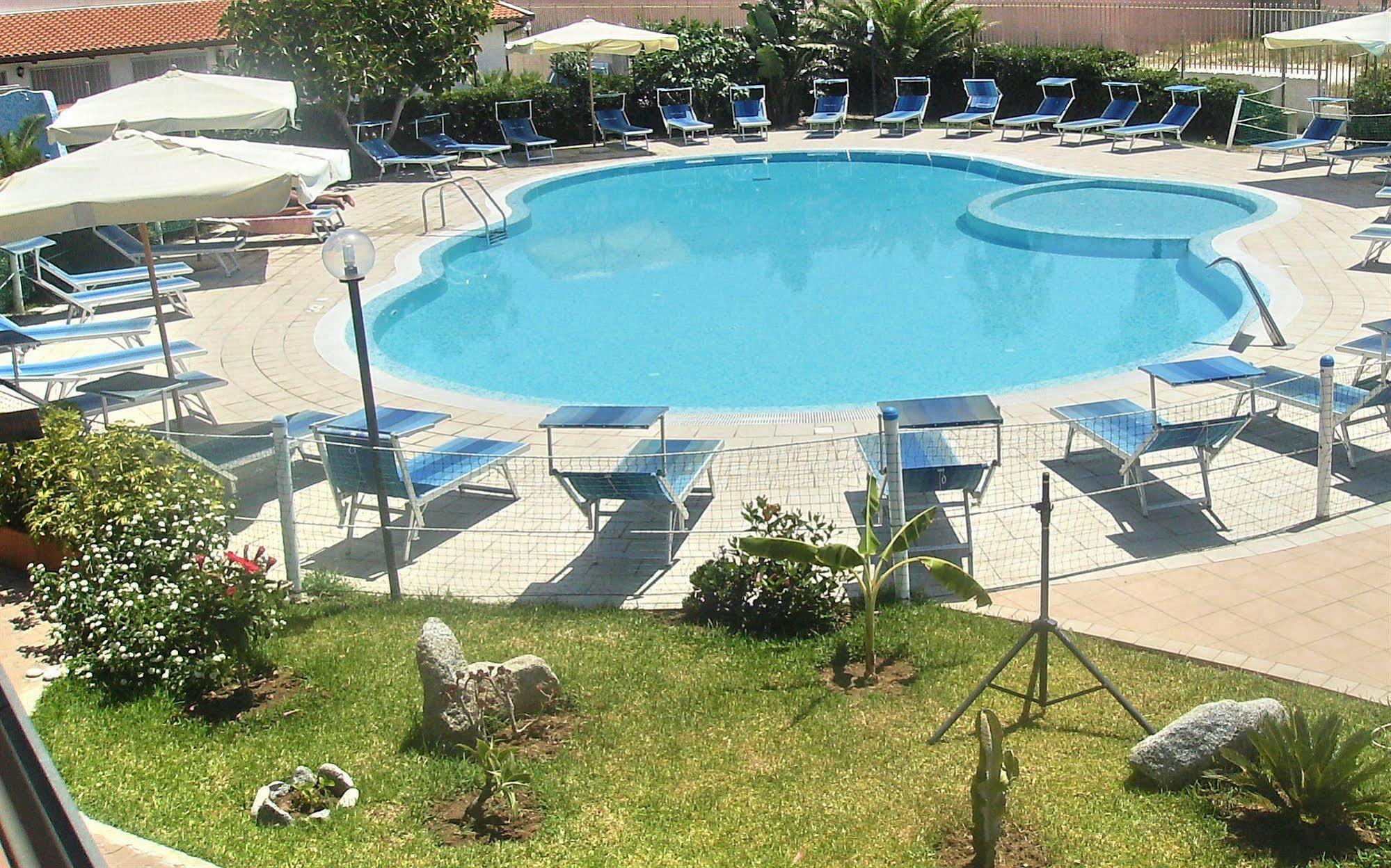 Hotel Residence Riviera Calabra Zambrone Exterior photo